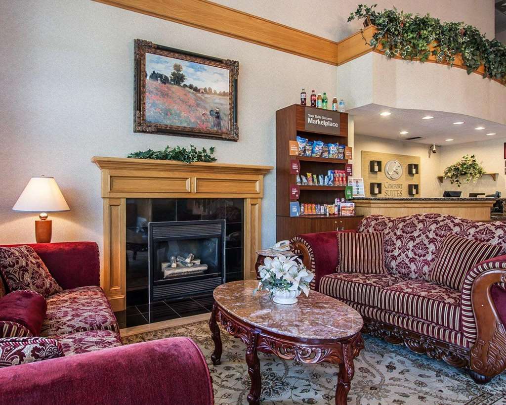 Comfort Suites Clackamas - photo 11