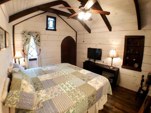 Tiny Home Cottage Near the Smokies #4 Stella - photo 5
