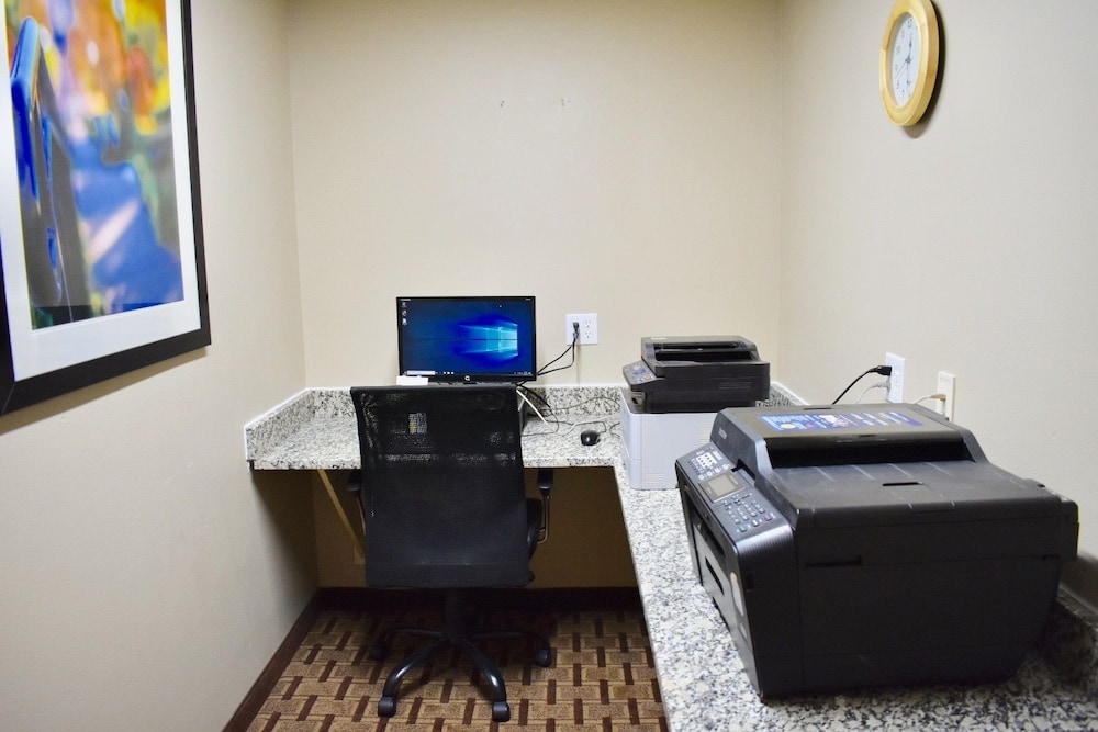MainStay Suites Cedar Rapids North Marion - photo 47