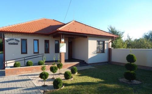 Szamos Party Vendeghaz — Hajduszoboszlo