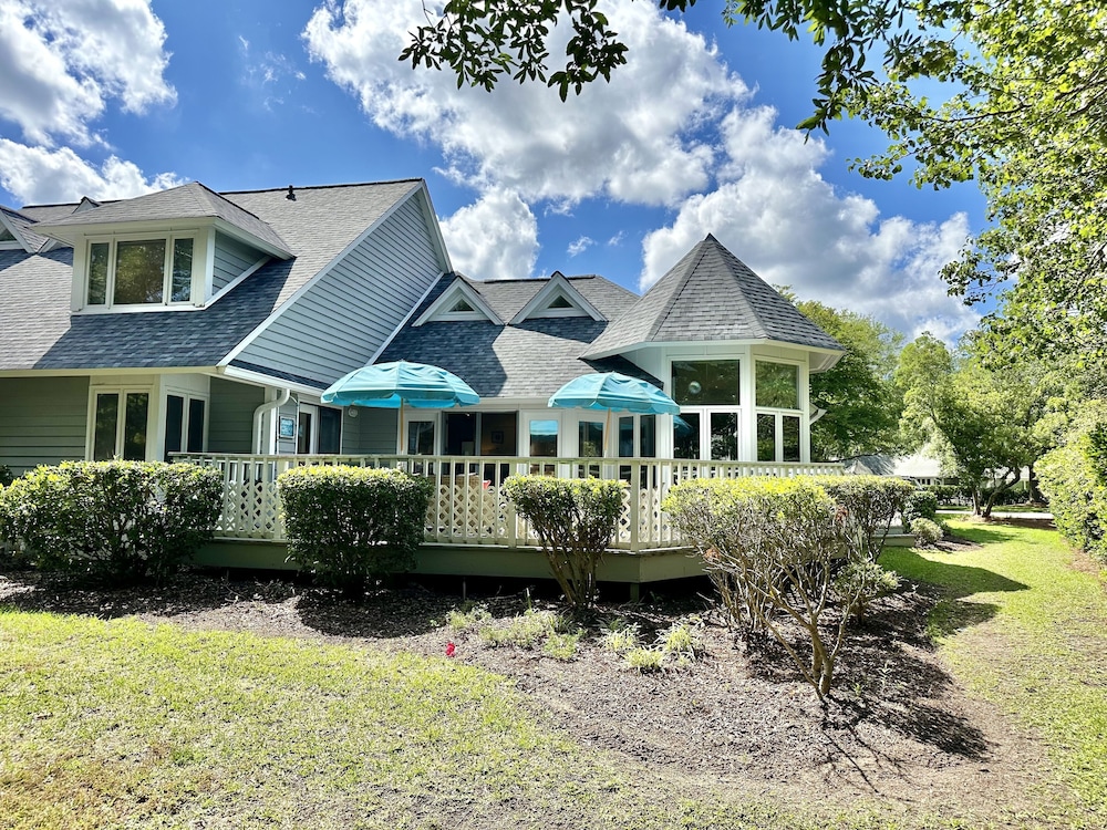 Sun filled Villa With Access To All Resort Amenities 3agt 3 Bedroom Villa - featured photo