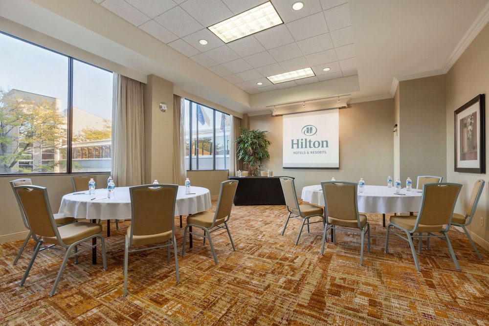 Hilton Fort Wayne at the Grand Wayne Convention Center - photo 37