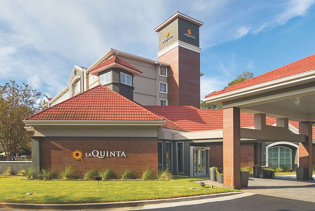 La Quinta Inn & Suites by Wyndham Atlanta Conyers - featured photo