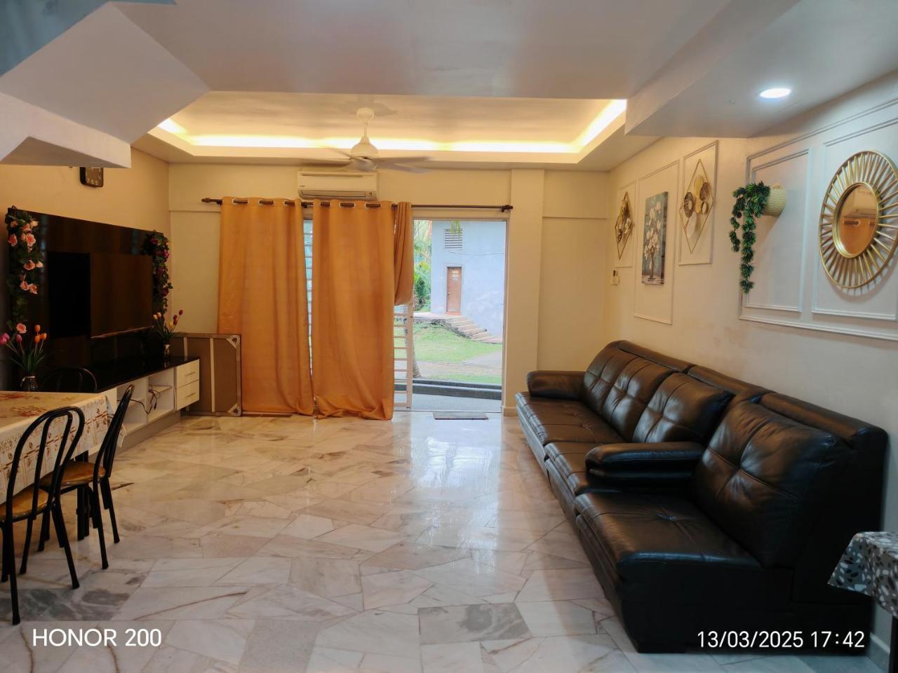 De Viktz Villa — 4-Star Luxury Hotel in Port Dickson, Malaysia