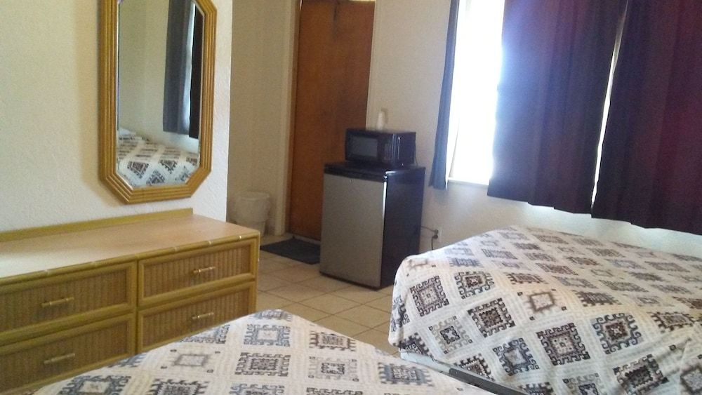 Ocean Crest Motel - photo 3