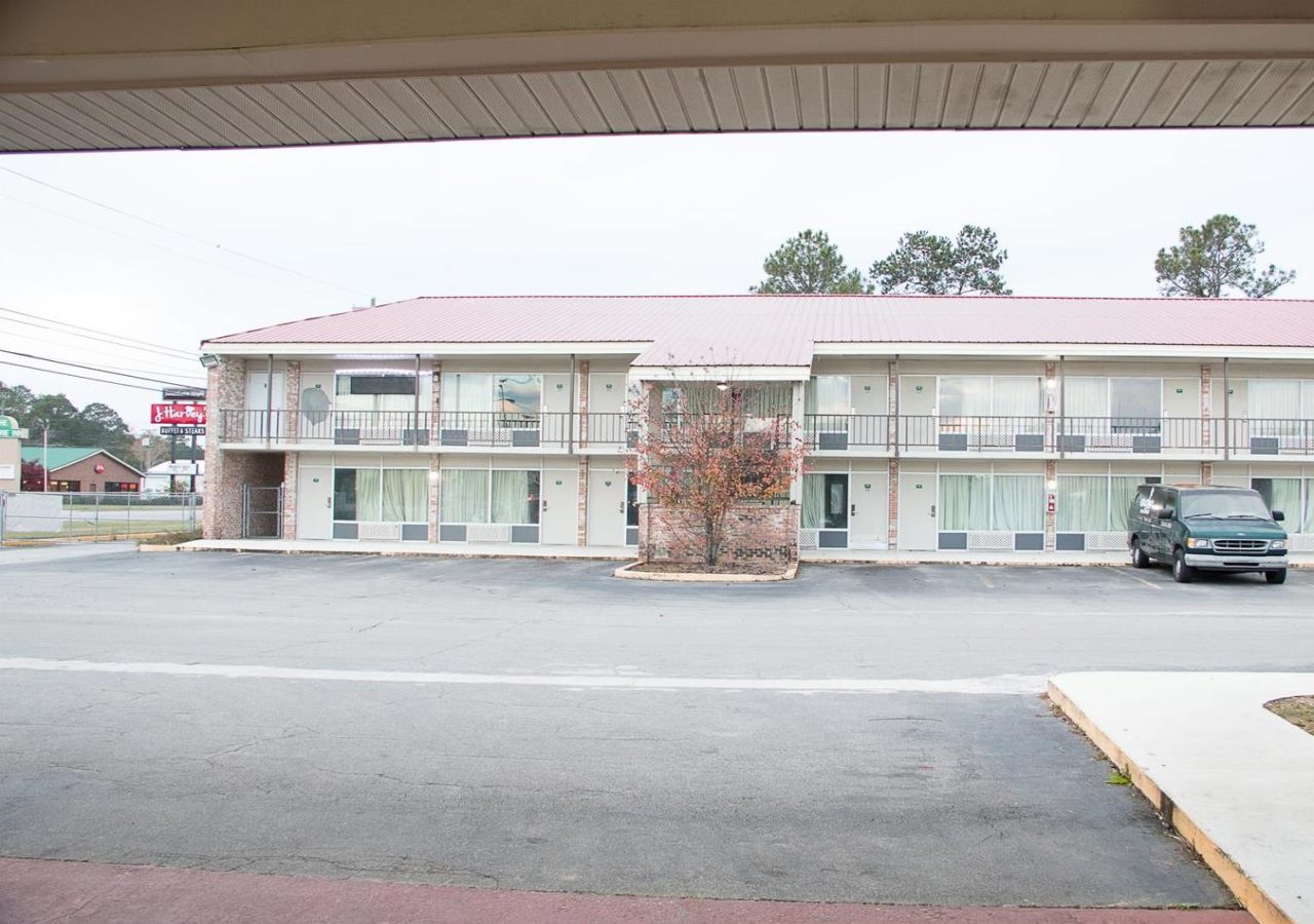 Cocomo Inn and Suites — hotel in Moultrie