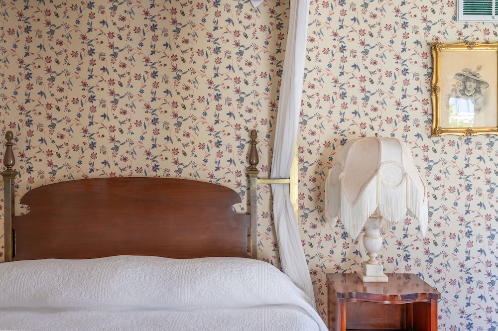 Martine Inn - photo 13