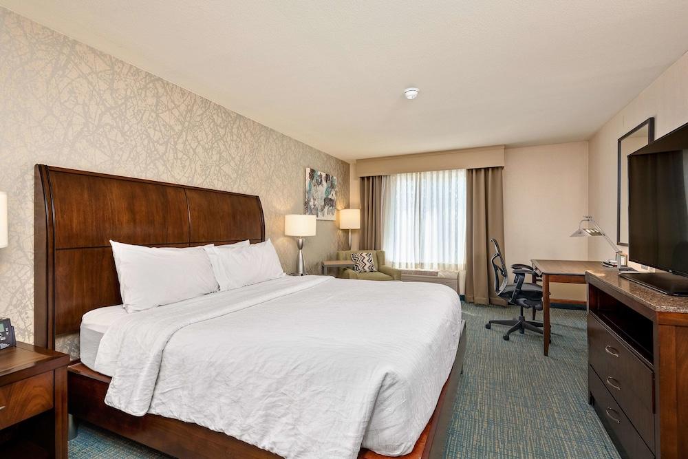 Hilton Garden Inn Overland Park - photo 6