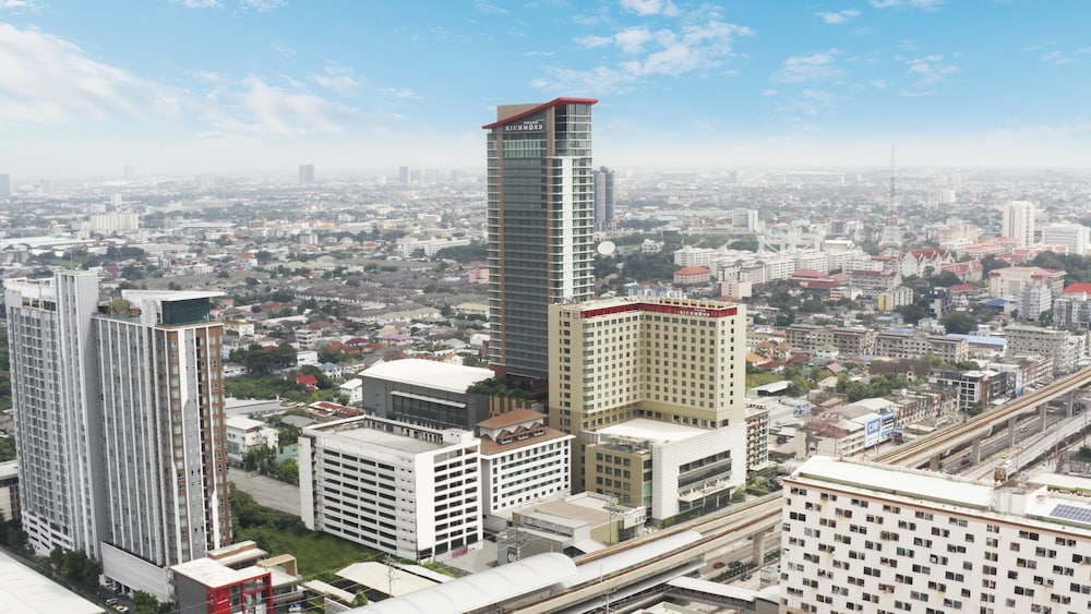 Grand Richmond Stylish Convention Hotel in Mueang Nonthaburi, Thailand