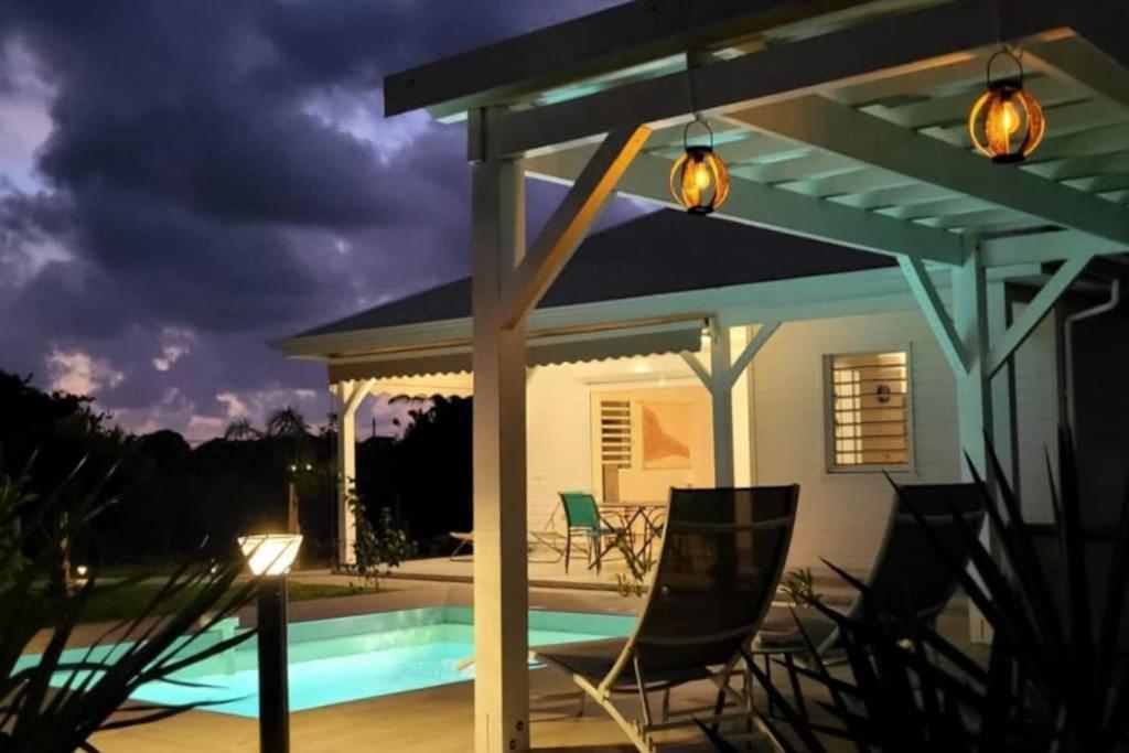 La Kaz a Kikite Magnifique villa de standing avec piscine privative — 4-Star Luxury Hotel in Saint-Francois, Guadeloupe
