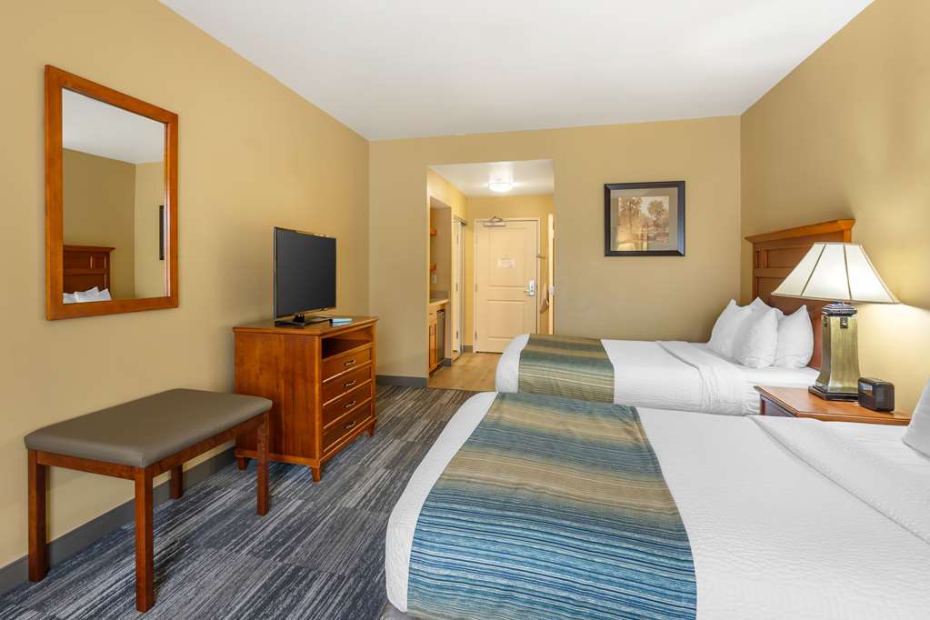 Best Western Plus University Park Inn & Suites - photo 28