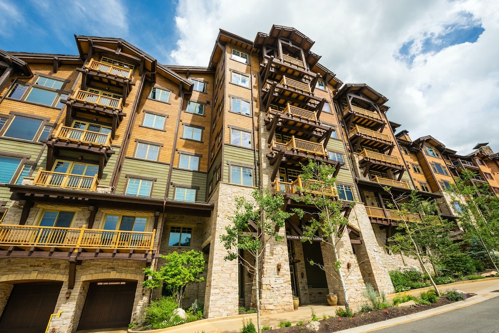 Silver Strike by Luxury Mountain Destina — 4-Star Luxury Hotel in Bridgeport, United States