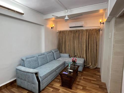 1bhk flat in Juhu — 4-Star Luxury Hotel in Mumbai, India