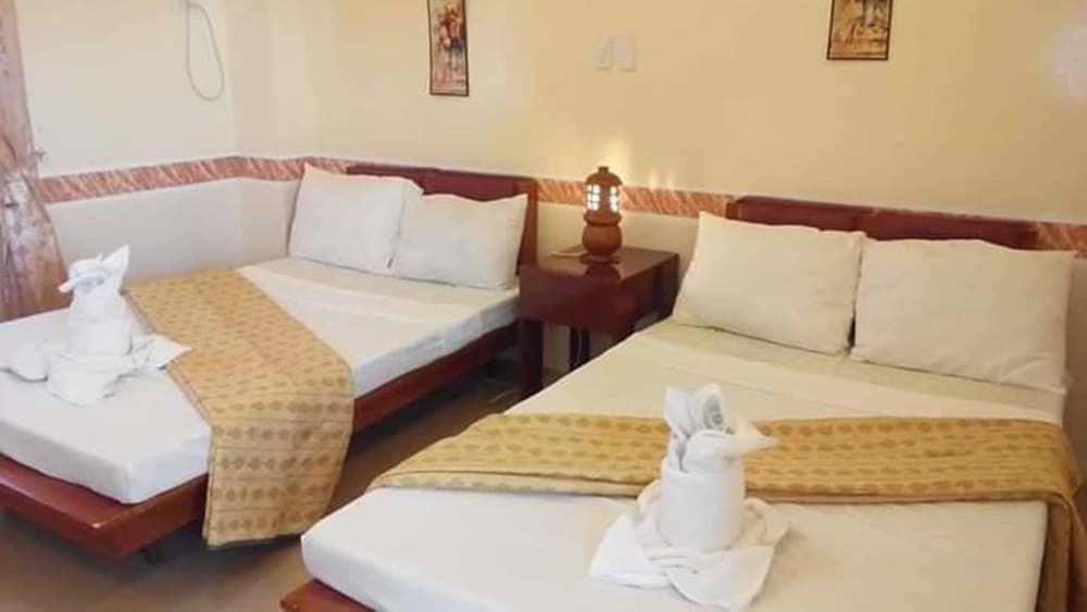 Amari Hotel and Restaurant — hotel in Currimao