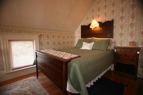 Old Consulate Inn - photo 17
