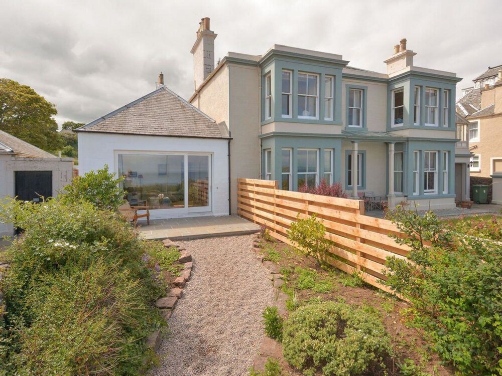 Sandy Bay Cottage — 4-Star Luxury Hotel in North Berwick, United Kingdom