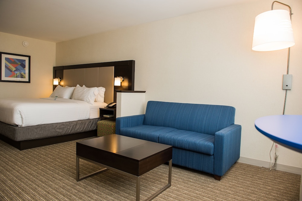 Holiday Inn Express & Suites Marietta by IHG - photo 11