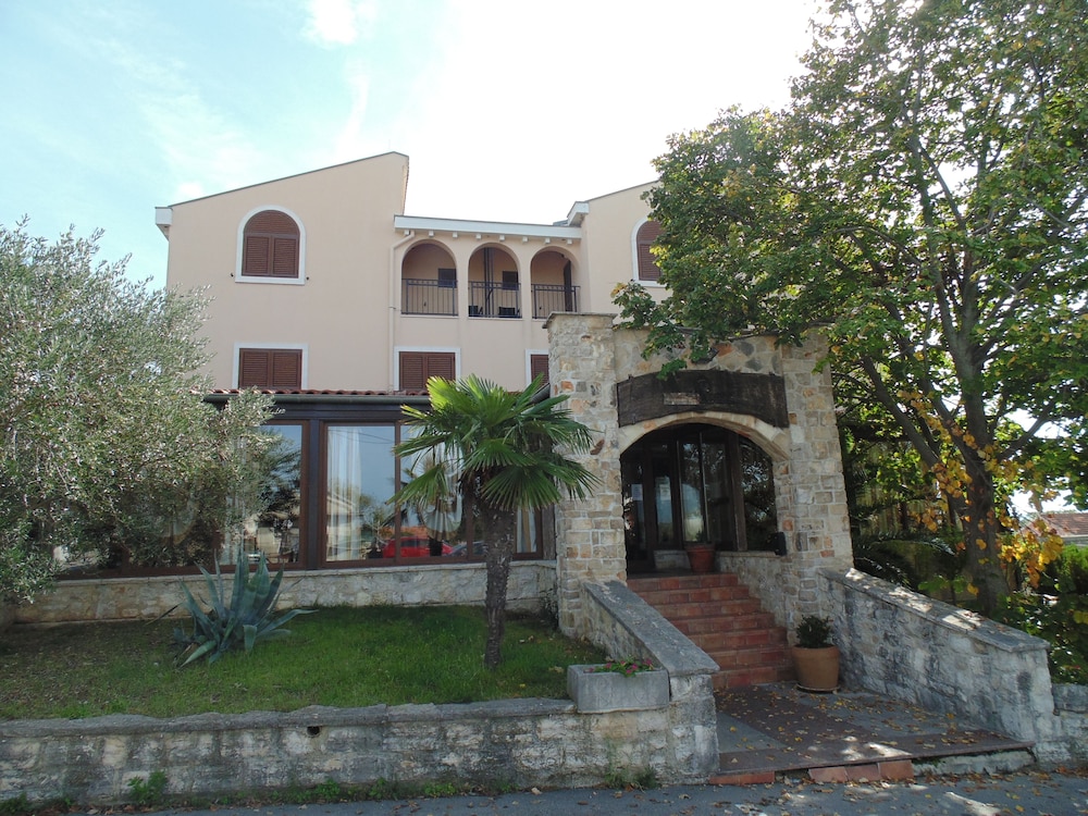 Fortuna Hotel & Restaurant — hotel near Zadar Airport