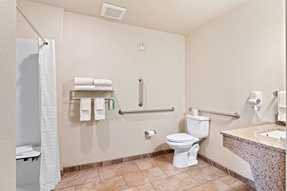 Cobblestone Inn & Suites Yuma - photo 57