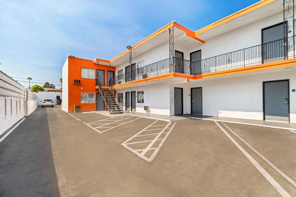Rodeway Inn & Suites North Hollywood Burbank Airport Universal Area - photo 5