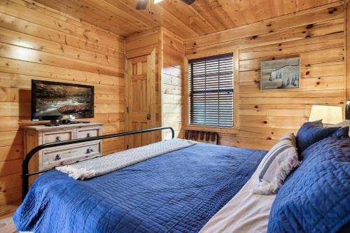 Kate's Cabin 3 min to Dollywood Cabin with Hot tub Game Room and Resort Pool - photo 23