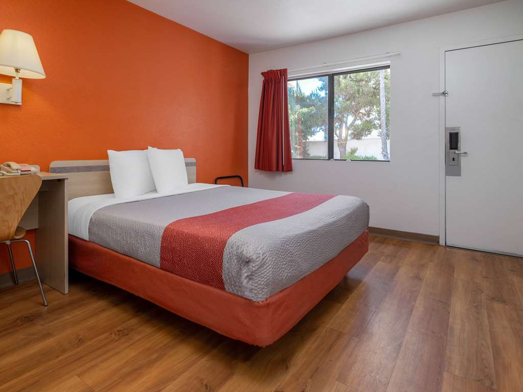 Motel 6 Oceanside CA - photo 9