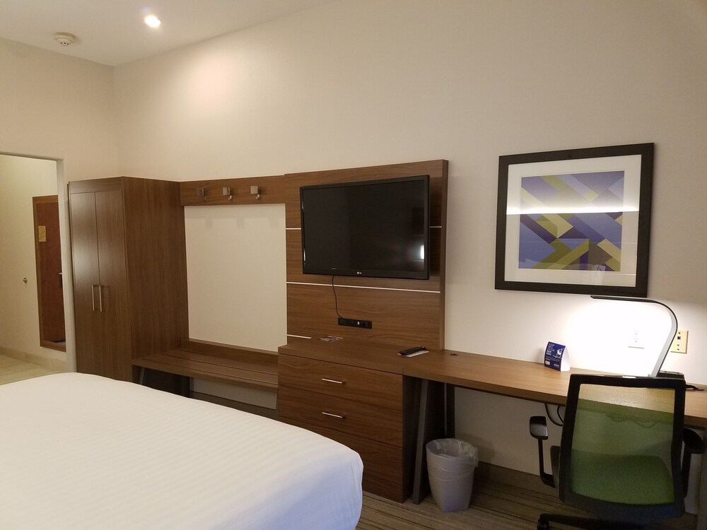 Holiday Inn Express & Suites Rio Grand by IHG - photo 23
