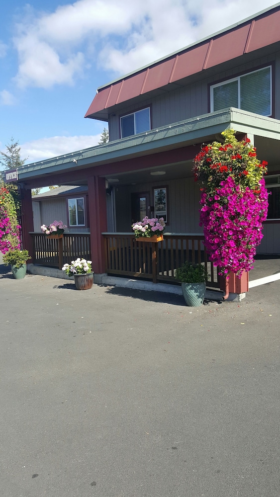 Rodeway Inn Enumclaw Mount RainierCrystal Mountain - photo 23