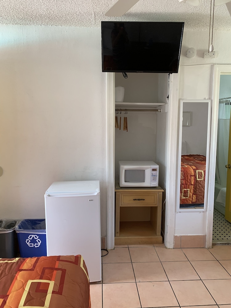 Sunshine Motel - photo 8