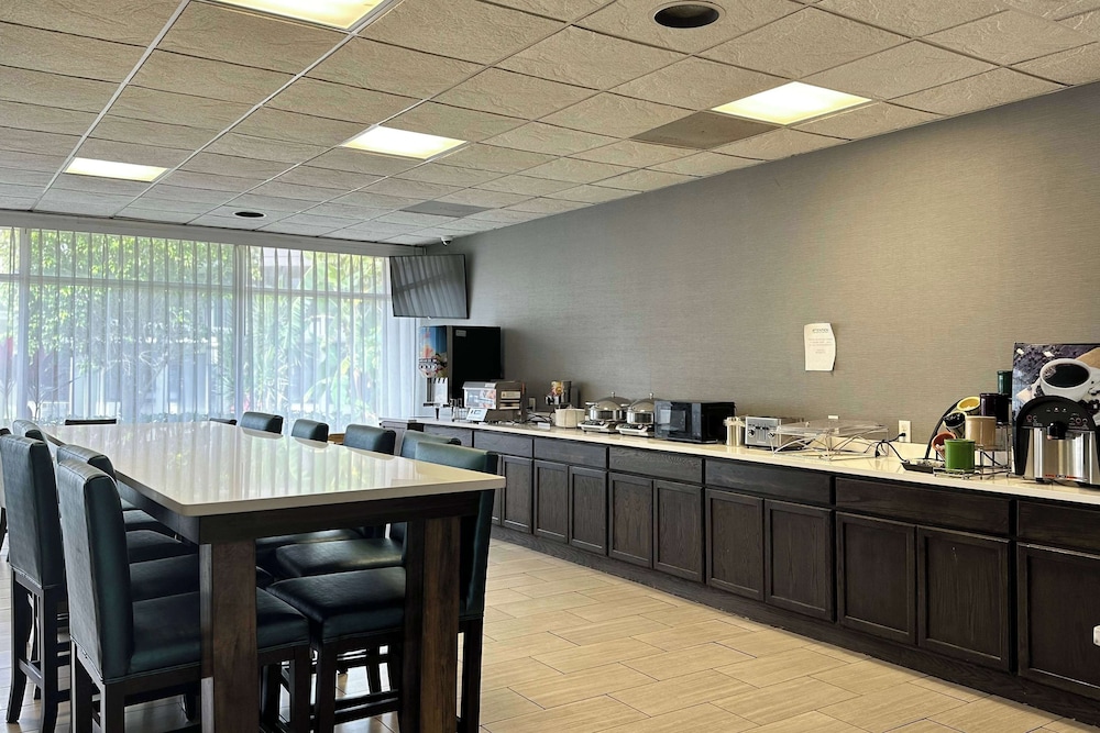 Ramada by Wyndham Cocoa - photo 11