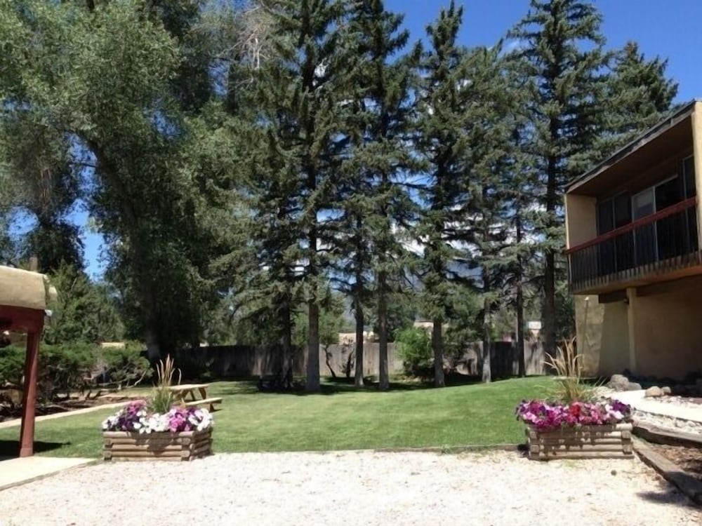 El Pueblo Lodge - photo 33