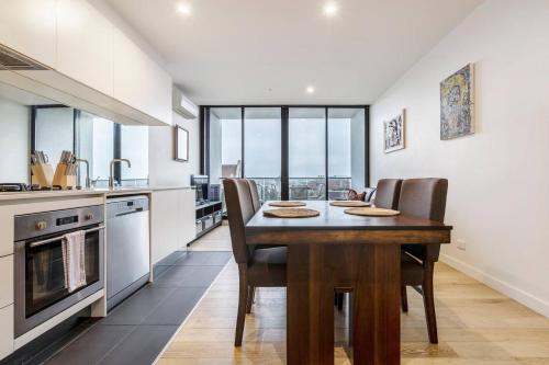 Southside Savvy Easily Explore St Kilda and Windsor — 4-Star Luxury Hotel in Melbourne, Australia