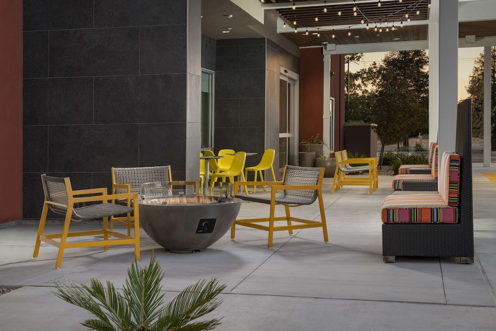 Home2 Suites by Hilton Clovis Fresno Airport - photo 39