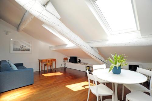 Castelvetro Apartment — 4-Star Luxury Hotel in Milan, Italy