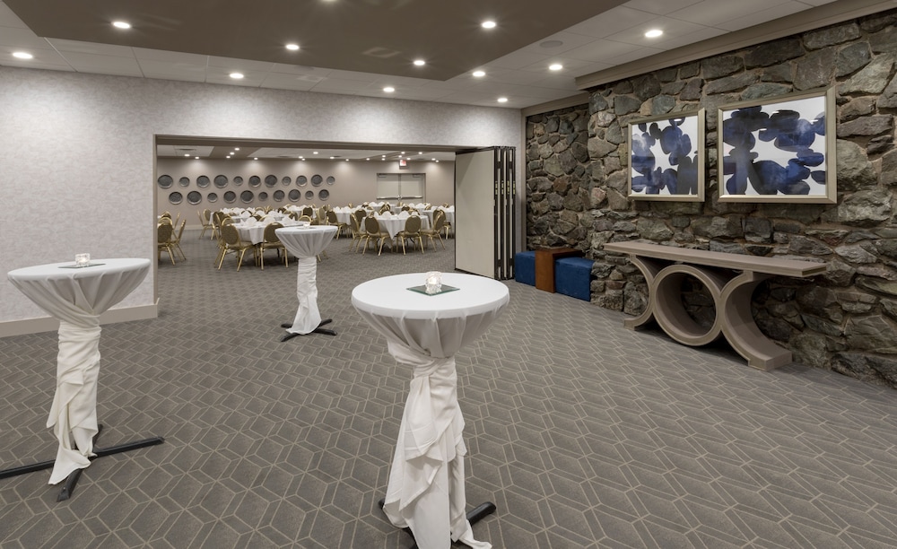 Holiday Inn Marquette by IHG - photo 43
