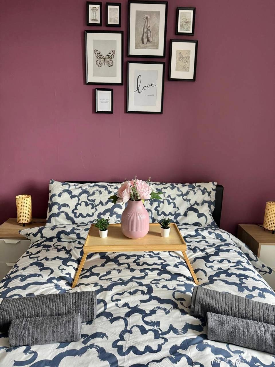 Clydebank Cozy 3bdr flat near Glasgow — 4-Star Luxury Hotel in Clydebank, United Kingdom