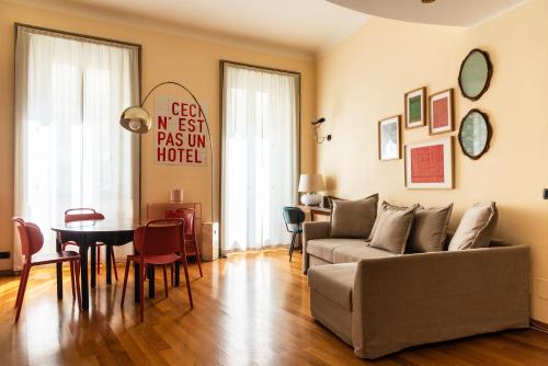 Youhosty Milano Charm Via Torino — 4-Star Luxury Hotel in Milan, Italy