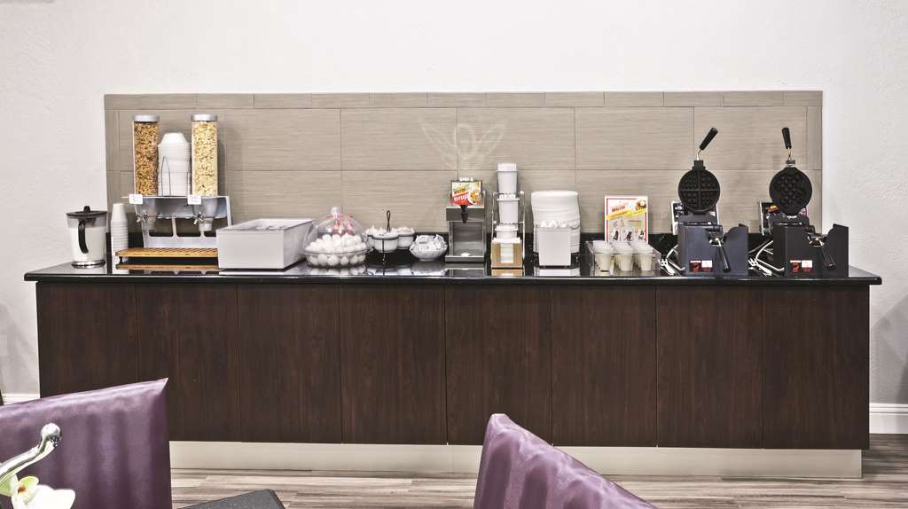 La Quinta Inn by Wyndham and Conference Center San Angelo - photo 51