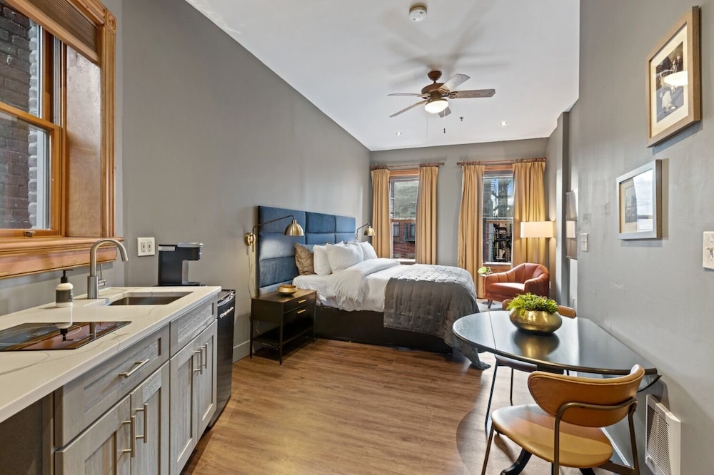 The Historic Blue Moon Hotel NYC - photo 18