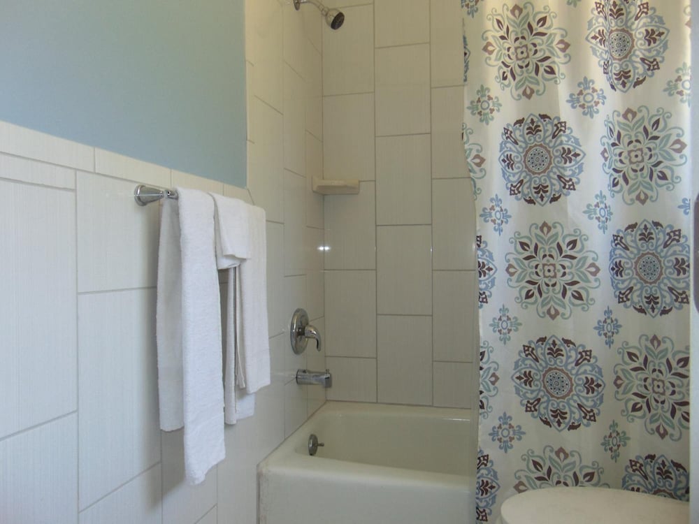 Westbrook Motel - photo 31