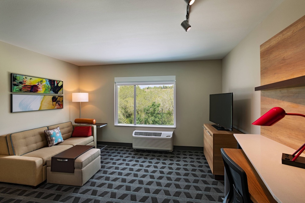 TownePlace Suites by Marriott San Antonio Northwest at The RIM - photo 12
