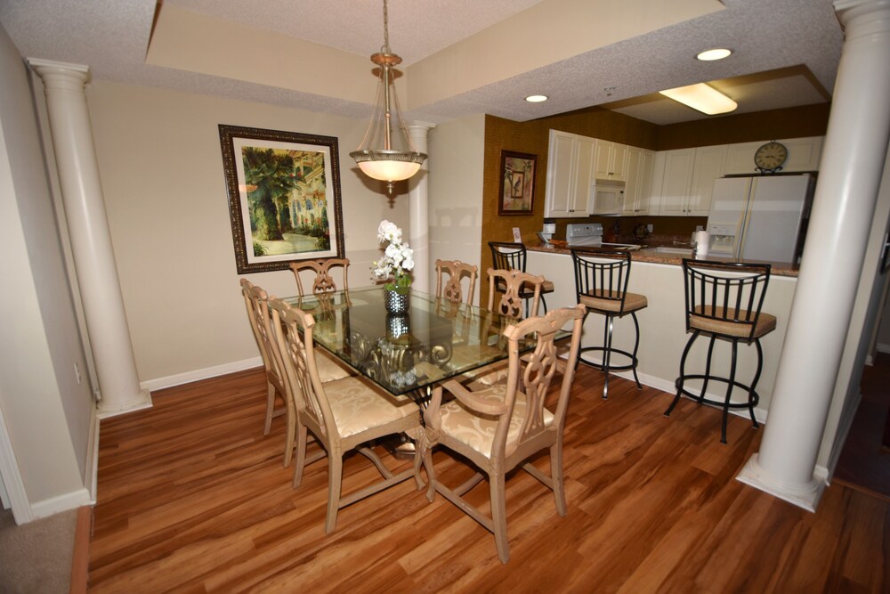 North Tower Apartment 606 - photo 9