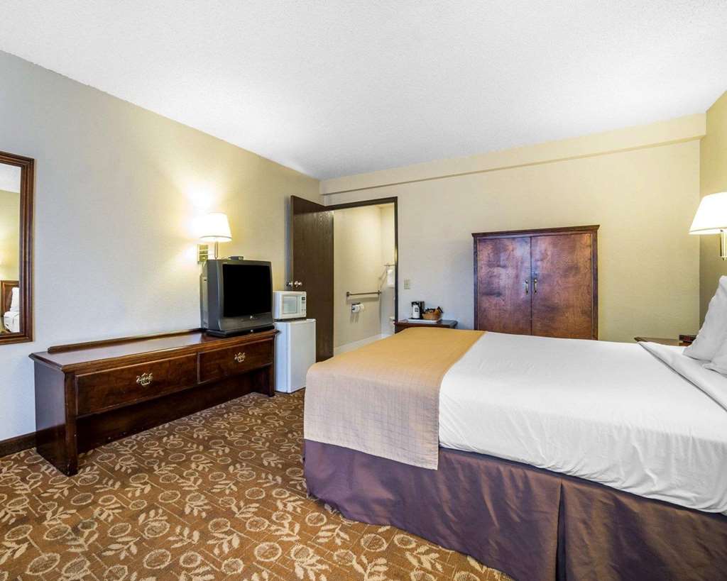Quality Inn And Suites Minden - photo 12