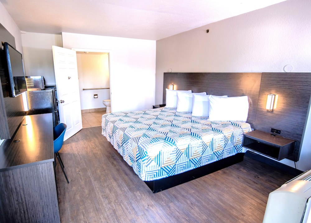 Masters Inn Tucker - photo 10