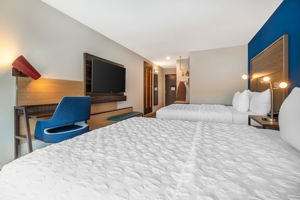 Tru by Hilton Lexington Hamburg - photo 10
