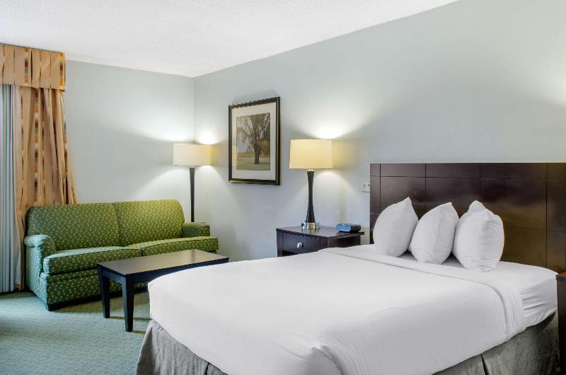 Ramada by Wyndham Shreveport Airport - photo 18