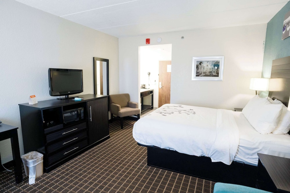 Sleep Inn & Suites Knoxville West - photo 71
