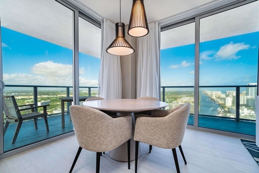 Hyde Beach House Luxury Condo resort 2 Bedroom Condo by RedAwning - photo 42