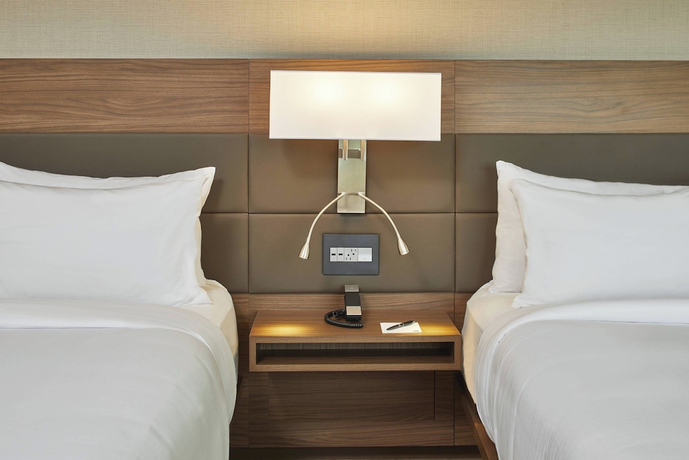 AC Hotel by Marriott Atlanta Airport Gateway - photo 7
