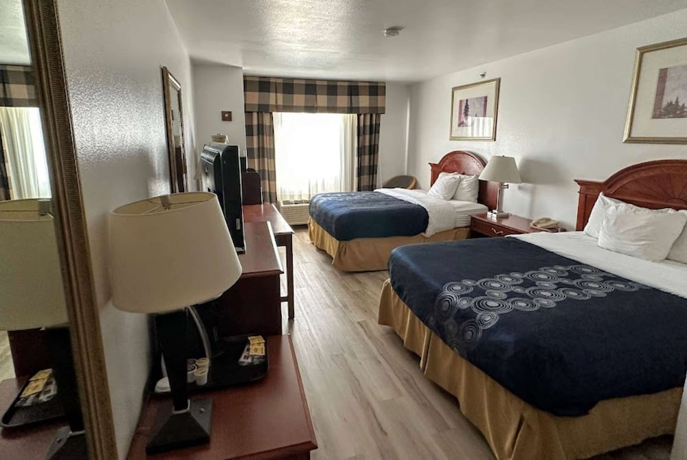Wingate by Wyndham Eagle Vail Valley - photo 9